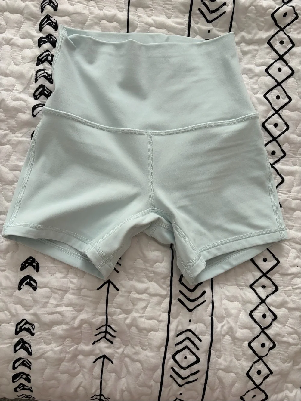 Lululemon Align High-Rise Short 4” - Picture 2 of 16